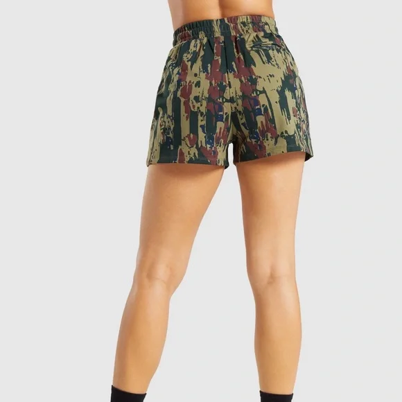 Gymshark GRAPHIC CAMO SHORTS size small - Picture 3 of 7